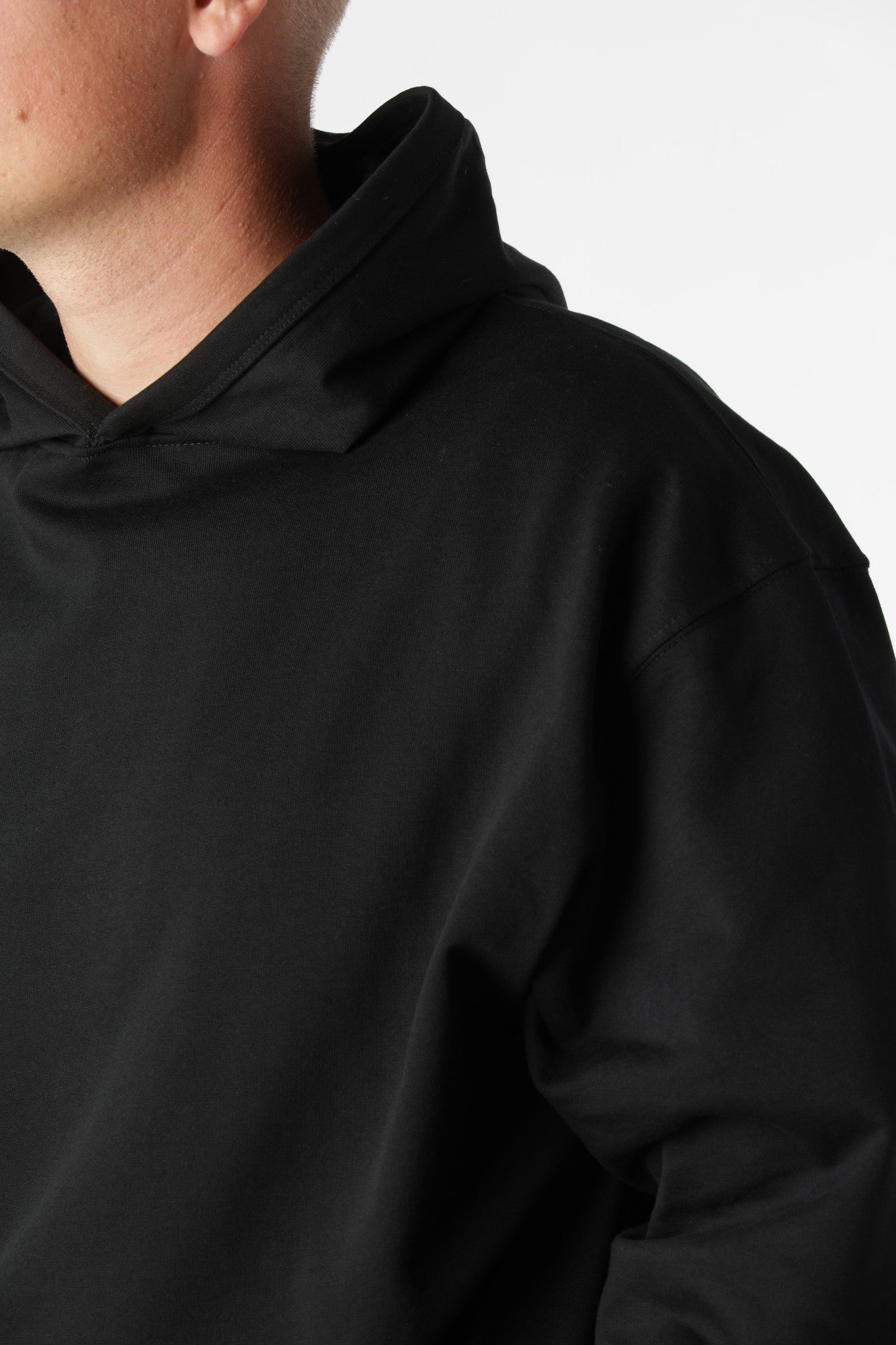 Klassischer Hoodie, Schwarz